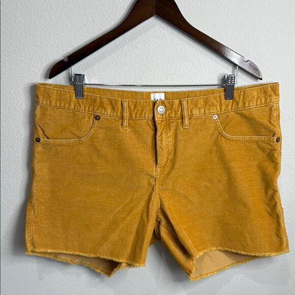 Gap Mustard Yellow Corduroy Cutoff Shorts 5" Inseam Size 16 - Picture 1 of 4